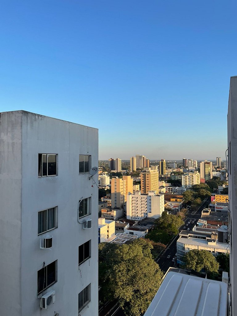 Apt em último andar com linda vista no centro de Foz